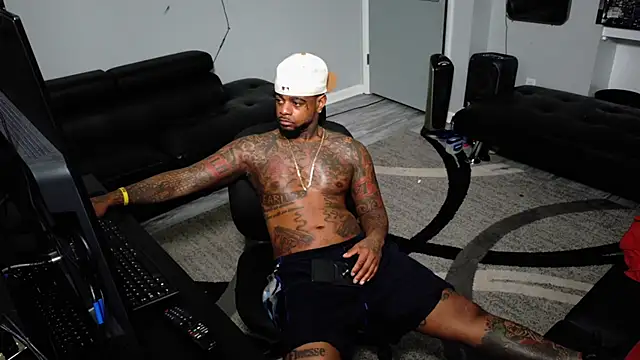 SLANGONDEMHOES online show from 03/04/26, 01:28