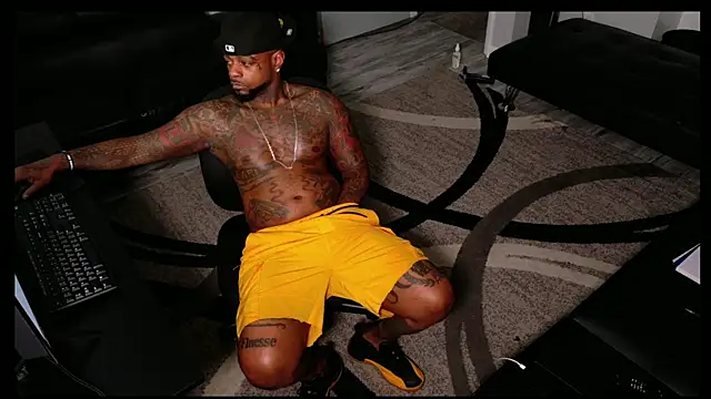 SLANGONDEMHOES online show from 03/16/26, 05:17