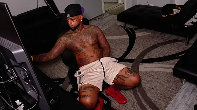 SLANGONDEMHOES online show from 03/27/26, 04:29