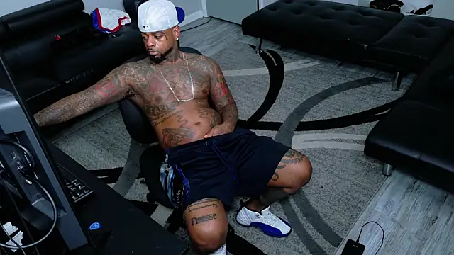 SLANGONDEMHOES online show from 03/28/26, 07:57