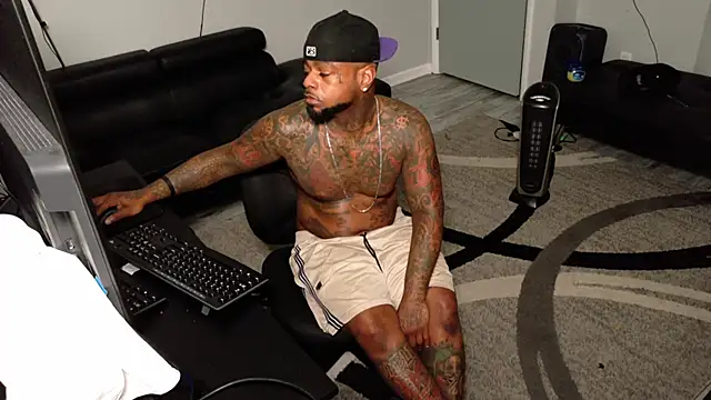 SLANGONDEMHOES online show from 04/30/26, 04:24