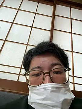 Snapshot of yoshida1234 chatting on 04/21/26, 02:04 yoshida1234 online show from 04/21/26, 02:04
