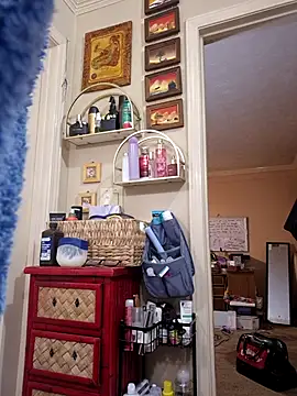 Snapshot of mresquared chatting on 05/18/26, 04:07 mresquared online show from 05/18/26, 04:07