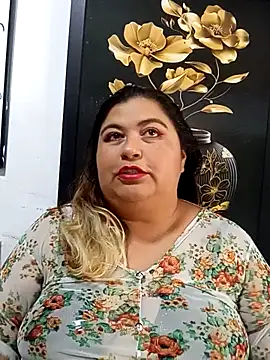 curvy diva  online show from 10/05/25, 12:03