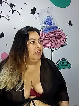 curvy diva  online show from 10/19/25, 11:55