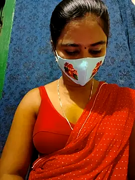 Snapshot of mini-queen chatting on 09/21/25, 09:44 mini-queen online show from 09/21/25, 09:44