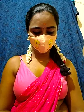 Snapshot of mini-queen chatting on 11/16/25, 08:42 mini-queen online show from 11/16/25, 08:42