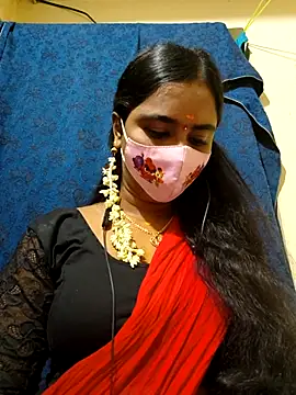 Snapshot of mini-queen chatting on 01/06/26, 04:11 mini-queen online show from 01/06/26, 04:11