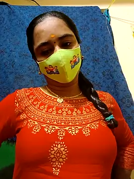 Snapshot of mini-queen chatting on 02/10/26, 06:56 mini-queen online show from 02/10/26, 06:56