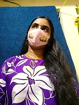 Snapshot of mini-queen chatting on 03/12/26, 06:03 mini-queen online show from 03/12/26, 06:03