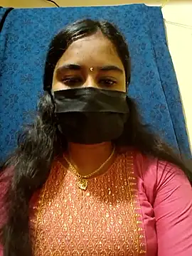 Snapshot of mini-queen chatting on 03/19/26, 06:39 mini-queen online show from 03/19/26, 06:39