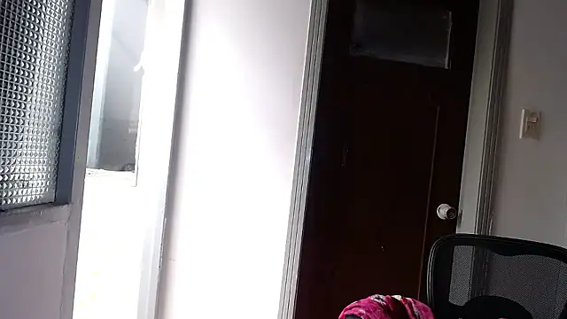 snow belle online show from 01/14/26, 07:41