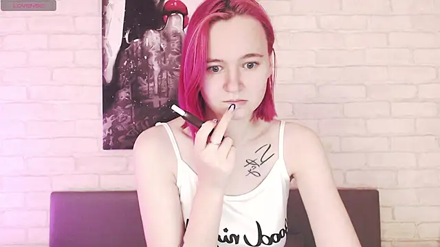 Snapshot of Ericha_Stone chatting on 09/11/25, 01:28 Ericha Stone online show from 09/11/25, 01:28