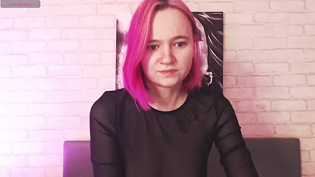 Snapshot of Ericha_Stone chatting on 09/26/25, 01:53 Ericha Stone online show from 09/26/25, 01:53