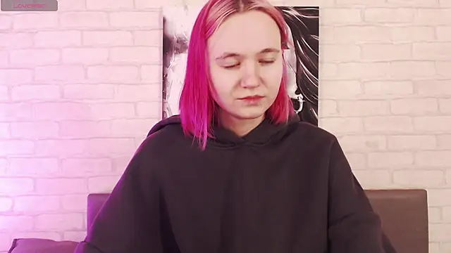 Snapshot of Ericha_Stone chatting on 09/30/25, 01:32 Ericha Stone online show from 09/30/25, 01:32