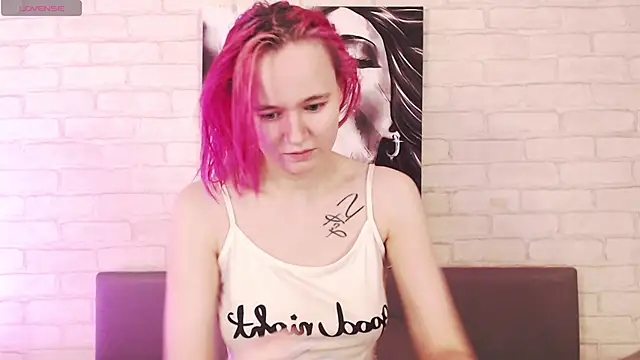 Snapshot of Ericha_Stone chatting on 10/10/25, 01:26 Ericha Stone online show from 10/10/25, 01:26