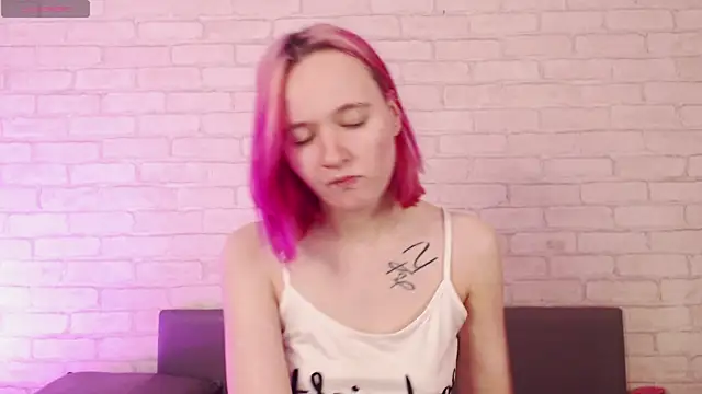 Snapshot of Ericha_Stone chatting on 10/11/25, 01:27 Ericha Stone online show from 10/11/25, 01:27