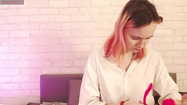 Ericha Stone online show from 03/25/26, 01:22