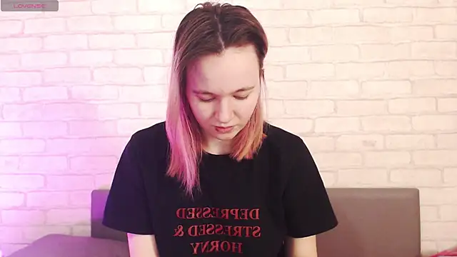 Ericha Stone online show from 04/16/26, 01:50