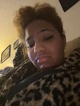 StylishEchium online show from 10/29/25, 05:42