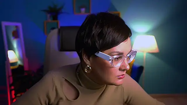 LauraDavidsons online show from 10/19/25, 04:29