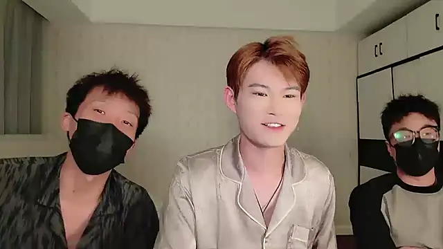 Snapshot of Dancer03 chatting on 09/22/25, 02:30 Dancer03 online show from 09/22/25, 02:30