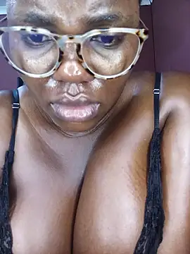 TheSpiceyQueen online show from 04/01/26, 06:47