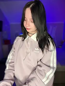 YourLittleDevil online show from 04/14/26, 05:24