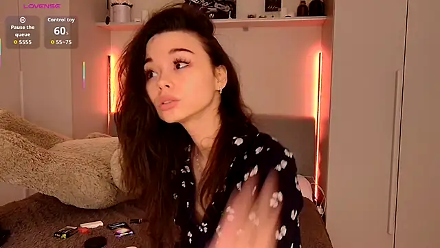 Missss Eva online show from 12/05/25, 10:35