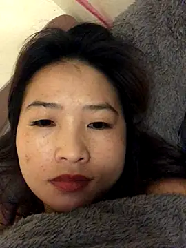 Snapshot of LiLy-0477 chatting on 10/06/25, 08:28 LiLy-0477 online show from 10/06/25, 08:28