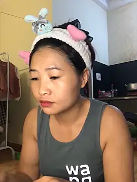 Snapshot of LiLy-0477 chatting on 10/19/25, 04:07 LiLy-0477 online show from 10/19/25, 04:07