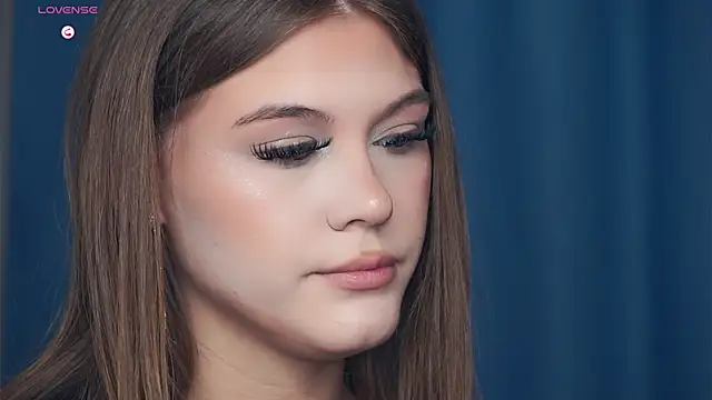 LilyHeupel online show from 09/29/25, 06:40