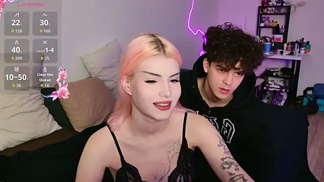 Snapshot of Alice18James chatting on 09/13/25, 06:40 Alice18James online show from 09/13/25, 06:40