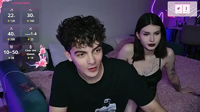 Snapshot of Alice18James chatting on 10/09/25, 05:00 Alice18James online show from 10/09/25, 05:00