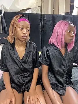 SexyPetitex25 online show from 03/24/26, 07:08