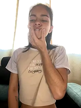 Snapshot of blinkiii_ chatting on 09/26/25, 02:21 blinkiii online show from 09/26/25, 02:21