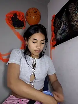 AmberGold- online show from 10/28/25, 10:52