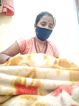 malteejat online show from 11/08/25, 04:07