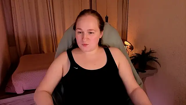 Snapshot of Kitty_Rest_ chatting on 05/19/26, 01:56 Kitty Rest online show from 05/19/26, 01:56