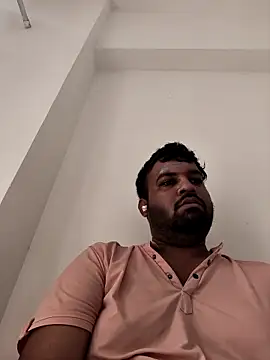 Snapshot of vinay_smalldick chatting on 06/11/26, 02:53 vinay smalldick online show from 06/11/26, 02:53