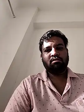 Snapshot of vinay_smalldick chatting on 06/18/26, 02:12 vinay smalldick online show from 06/18/26, 02:12