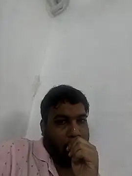 Snapshot of vinay_smalldick chatting on 07/02/26, 03:51 vinay smalldick online show from 07/02/26, 03:51