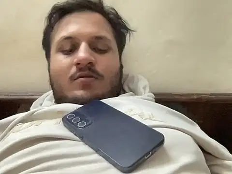 Snapshot of chiikuloveu chatting on 11/28/25, 03:04 chiikuloveu online show from 11/28/25, 03:04