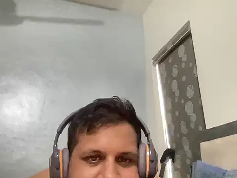 Snapshot of chiikuloveu chatting on 02/17/26, 04:42 chiikuloveu online show from 02/17/26, 04:42