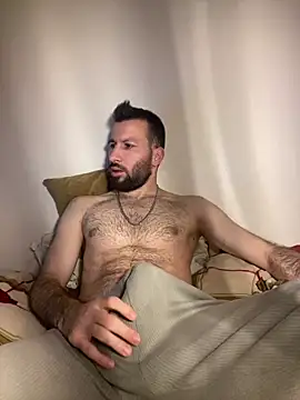 Snapshot of speddy34 chatting on 12/17/25, 06:47 speddy34 online show from 12/17/25, 06:47