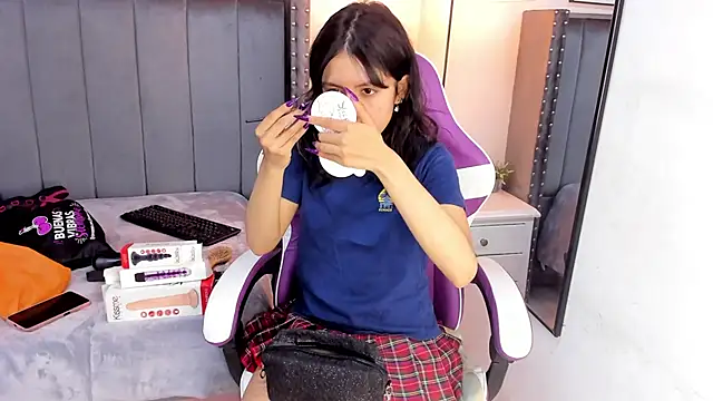 Snapshot of Miyu_Komori chatting on 05/08/26, 07:52 Miyu Komori online show from 05/08/26, 07:52