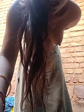 Snapshot of Hita_Grewal chatting on 05/16/26, 11:09 Hita Grewal online show from 05/16/26, 11:09