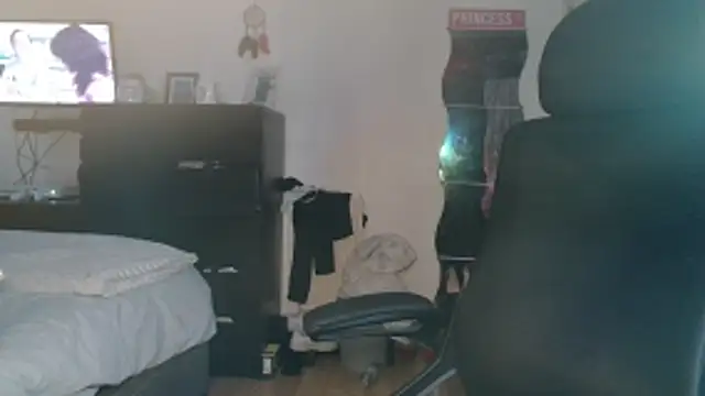 Snapshot of Prill940 chatting on 11/05/25, 06:24 Prill940 online show from 11/05/25, 06:24