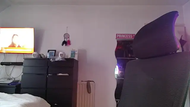 Snapshot of Prill940 chatting on 11/29/25, 09:34 Prill940 online show from 11/29/25, 09:34