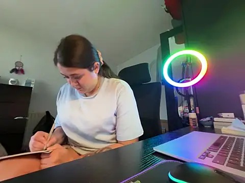 Snapshot of Prill940 chatting on 02/01/26, 08:13 Prill940 online show from 02/01/26, 08:13